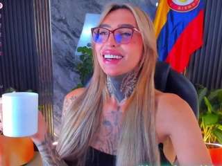 Live cam show with Valentinaforerox