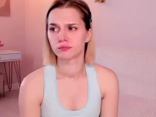 EditaBarren's Live Sex Cam Show