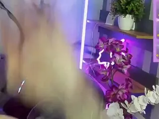 FeralFlower's Live Sex Cam Show