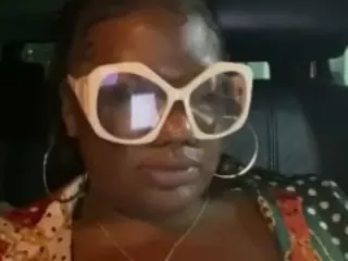 tsunamit3a's Live Sex Cam Show