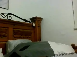 tsunamit3a's Live Sex Cam Show