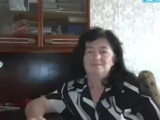 krisshurdlove's Live Sex Cam Show