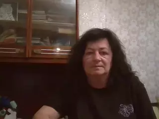 krisshurdlove's Live Sex Cam Show