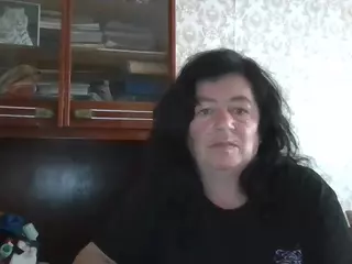 krisshurdlove's Live Sex Cam Show