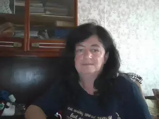 krisshurdlove's Live Sex Cam Show