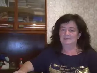 krisshurdlove's Live Sex Cam Show