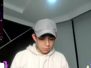 AlecAndrews's Live Sex Cam Show