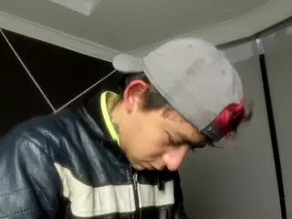 AlecAndrews's Live Sex Cam Show