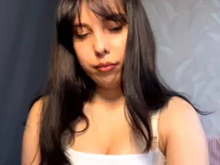 Kira's Live Sex Cam Show