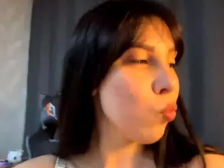 Kira's Live Sex Cam Show
