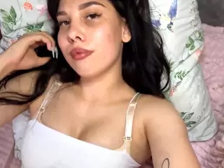 Kira's Live Sex Cam Show