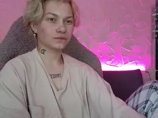 esajukyy's Live Sex Cam Show