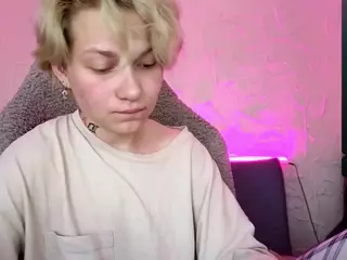 esajukyy's Live Sex Cam Show