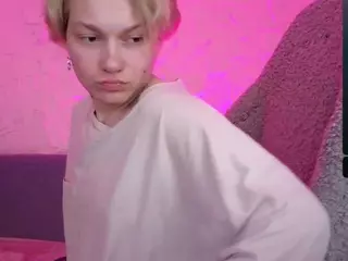 esajukyy's Live Sex Cam Show