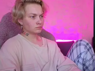 esajukyy's Live Sex Cam Show