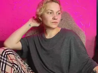 esajukyy's Live Sex Cam Show