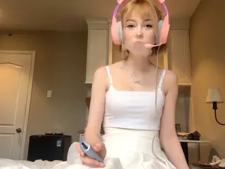 EsmaCorby's Live Sex Cam Show