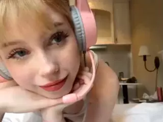 EsmaCorby's Live Sex Cam Show