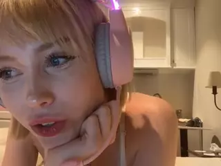 EsmaCorby's Live Sex Cam Show