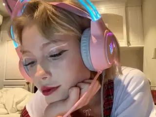 EsmaCorby's Live Sex Cam Show