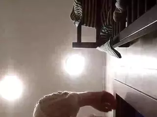 Tanya's Live Sex Cam Show