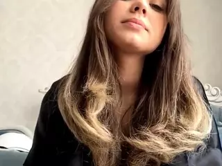 Mia's Live Sex Cam Show