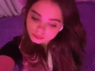 Mia's Live Sex Cam Show