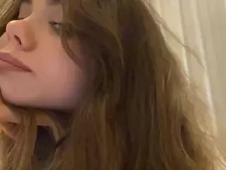 Mia's Live Sex Cam Show