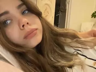 Mia's Live Sex Cam Show