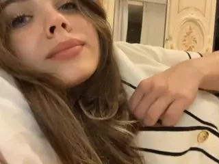 Mia's Live Sex Cam Show