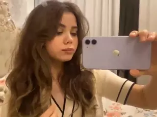 Mia's Live Sex Cam Show