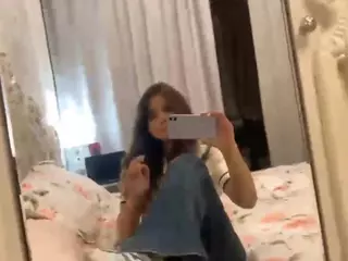 Mia's Live Sex Cam Show