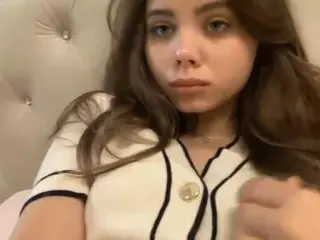 Mia's Live Sex Cam Show
