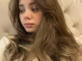 Mia's Live Sex Cam Show