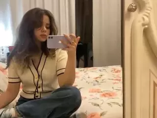 Mia's Live Sex Cam Show