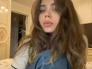 Mia's Live Sex Cam Show
