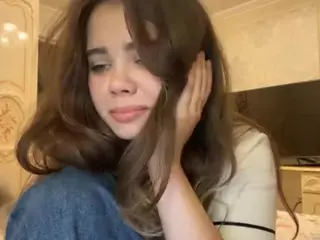 Mia's Live Sex Cam Show