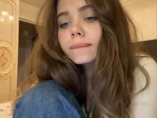 Mia's Live Sex Cam Show