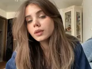 Mia's Live Sex Cam Show