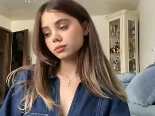 Mia's Live Sex Cam Show