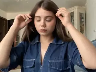 Mia's Live Sex Cam Show