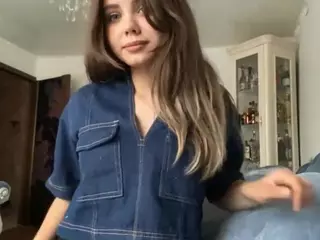 Mia's Live Sex Cam Show