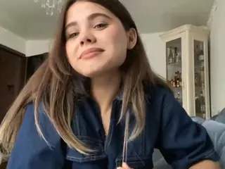 Mia's Live Sex Cam Show