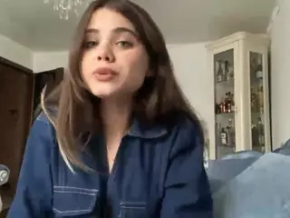 Mia's Live Sex Cam Show