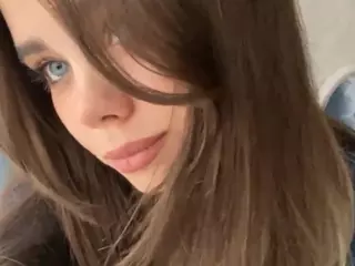 Mia's Live Sex Cam Show
