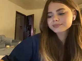 Mia's Live Sex Cam Show