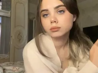 Mia's Live Sex Cam Show