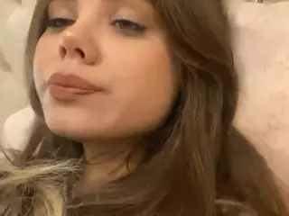 Mia's Live Sex Cam Show