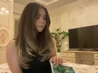 Mia's Live Sex Cam Show