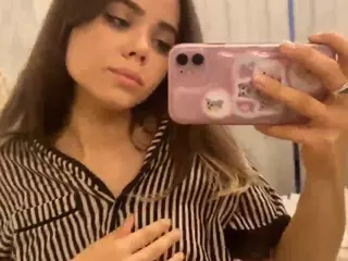 Mia's Live Sex Cam Show